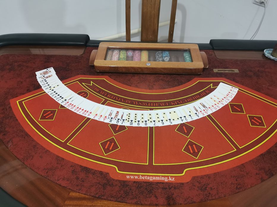 Стол для игры в Покер