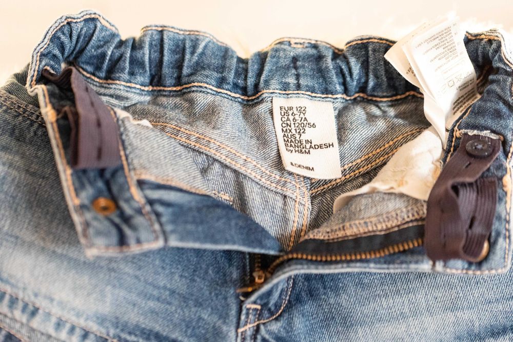 Pantaloni scurti, fete, firma H&M, marimea 122