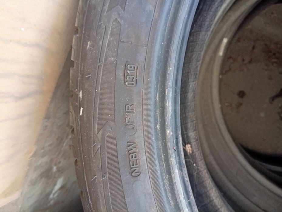 Продавам 4 зимни гуми 195 55 20