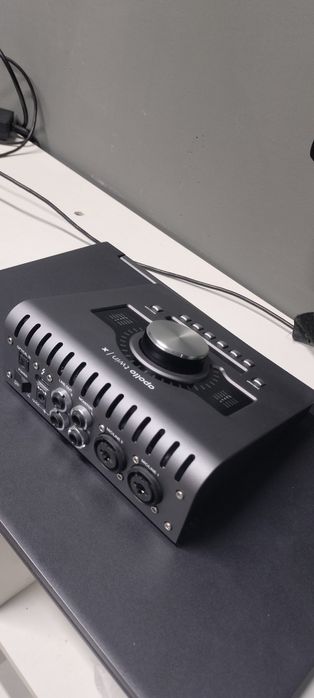 Продам Universal Audio Apollo Twin x