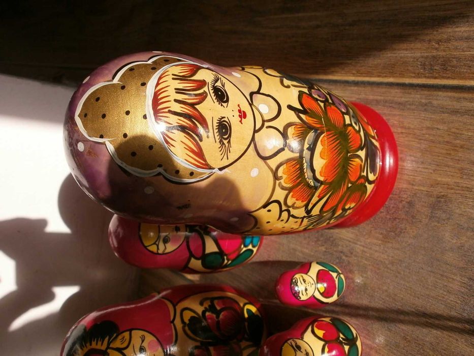 Нов Комплект Матрьошки за Колекция