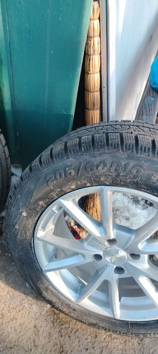 Продаётся диски и балоны R16