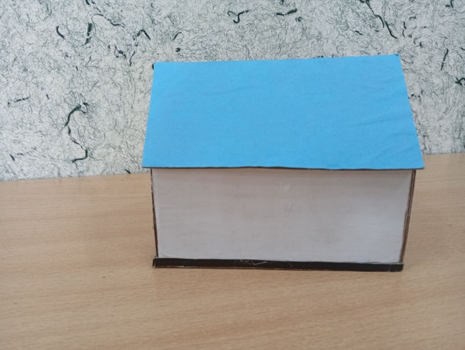 Uy maket . Barcha elementlari qoʻl mehnati yordamida yasalgan