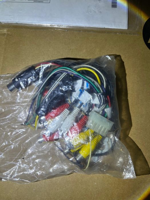 Продам автомагнитола ,с экраном