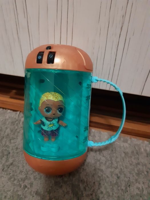 Papusa originală LOL Surprise baiat.