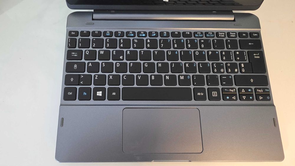 Tableta 2 in 1 Acer One S1002