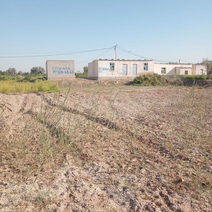 5 хона уй солинган йер участкаси сотилади