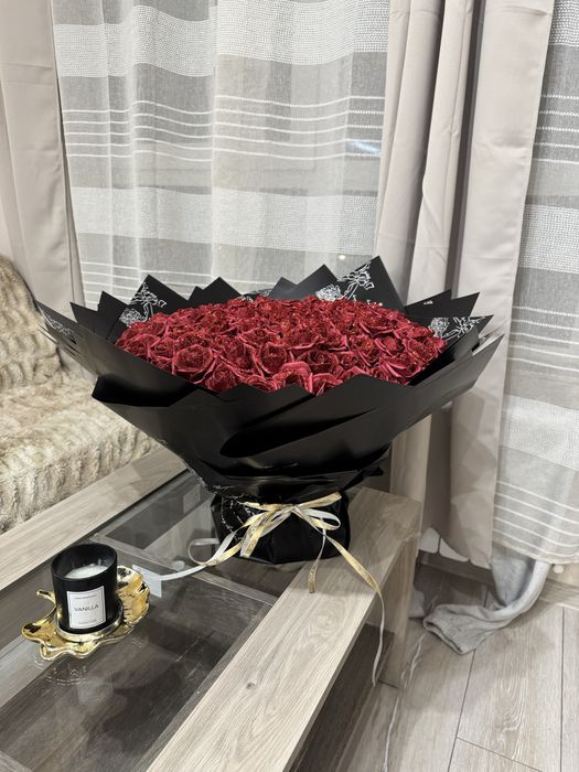 Букет 101 брокатени рози