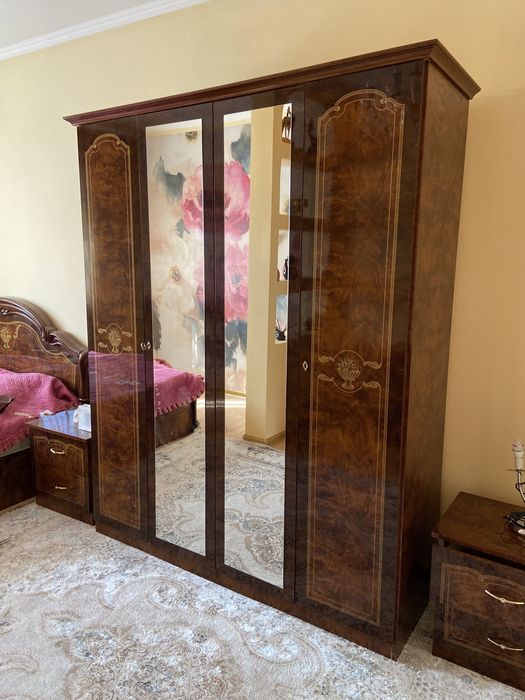 Спальный гарнитур