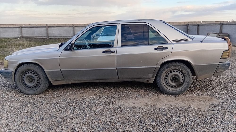 Срочно продам Мерседес 190