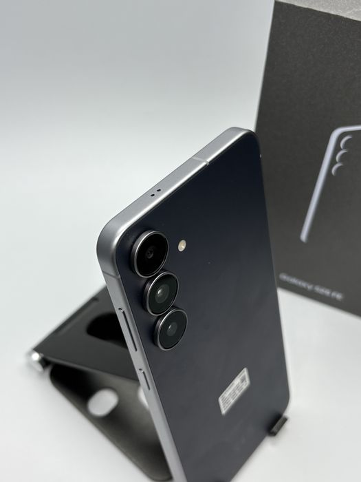 Samsung Galaxy S25 FE - 128Gb - STARE 10/10 + Garantie