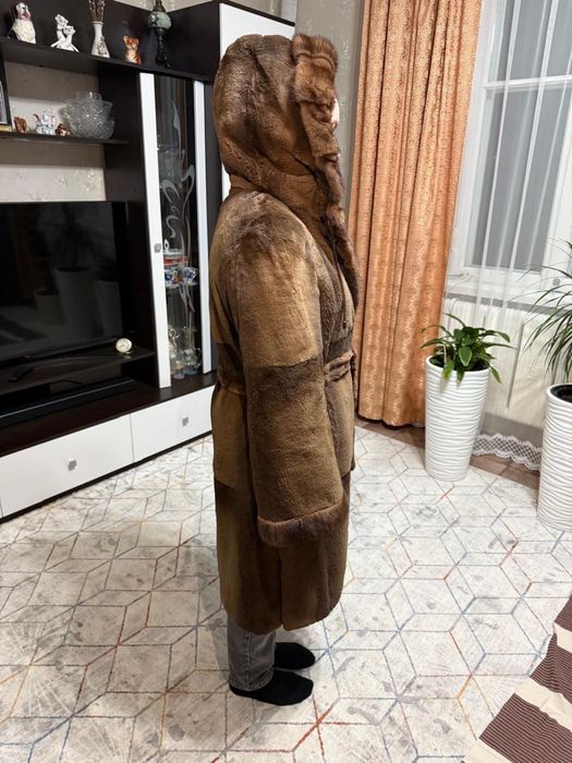 Шуба мех бобрик женская