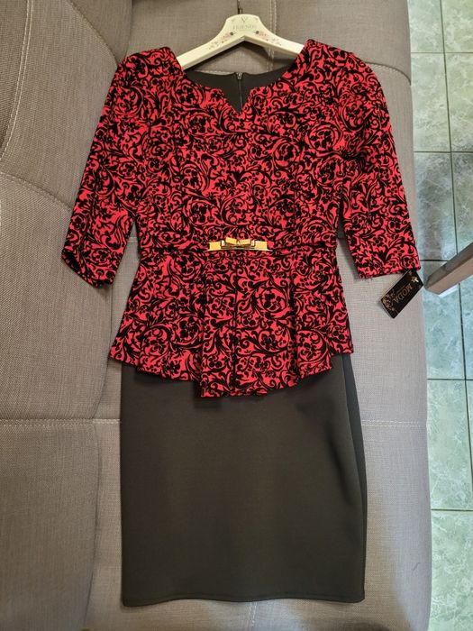 Елегантна рокля с 3/4 ръкав