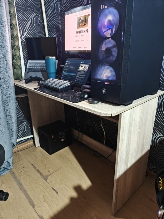 Компьютерный стол