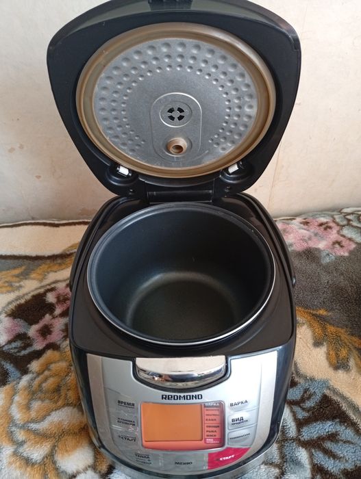 Мультиварка. В отличном состоянии