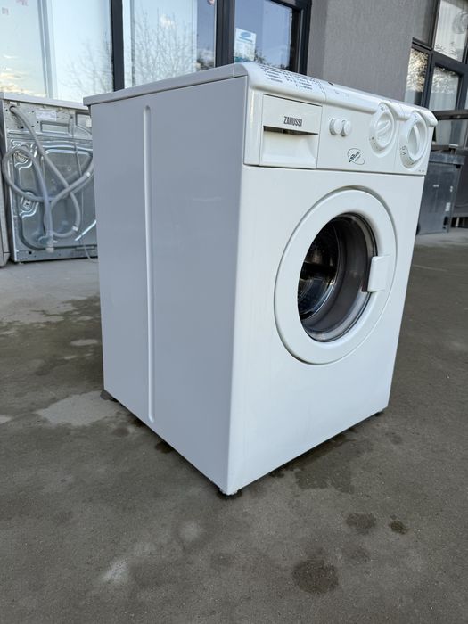 Мини - Малка пералня Зануси 4  кг
