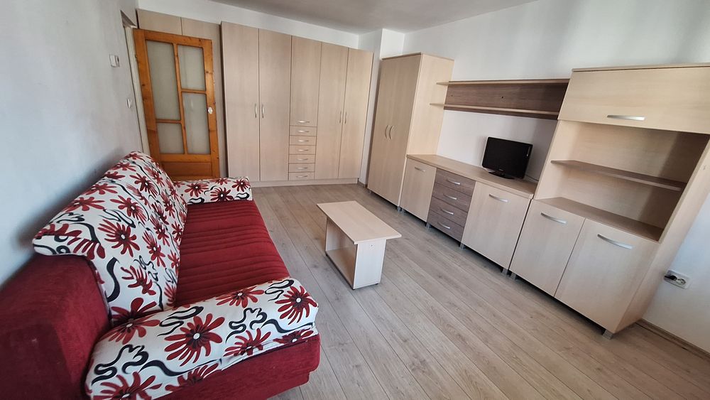 Apartament  două camere decomandat