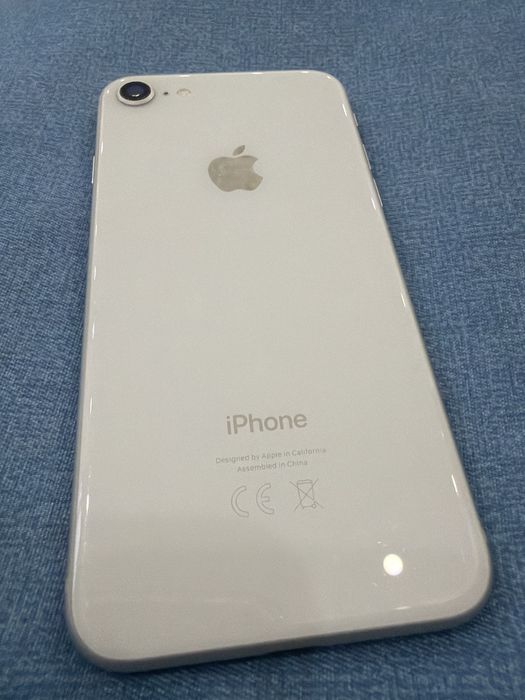 Iphone 8, емкость 50%