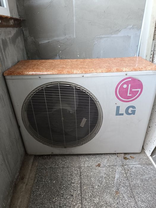 Климатик LG 18 работещ