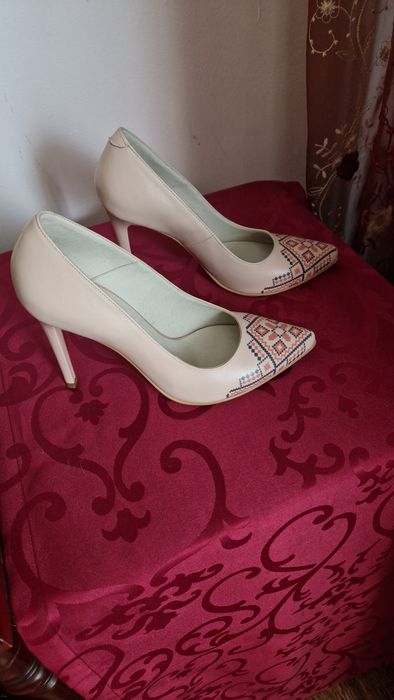 Pantofi piele marimea 37