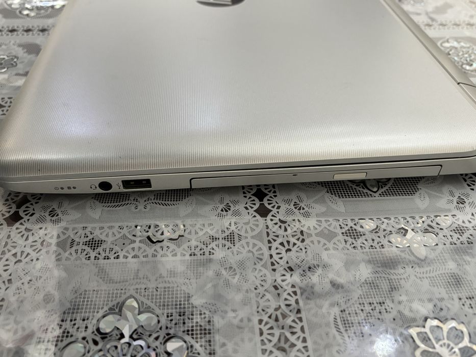 HP Pavilion 17 Notebook PC GeForce