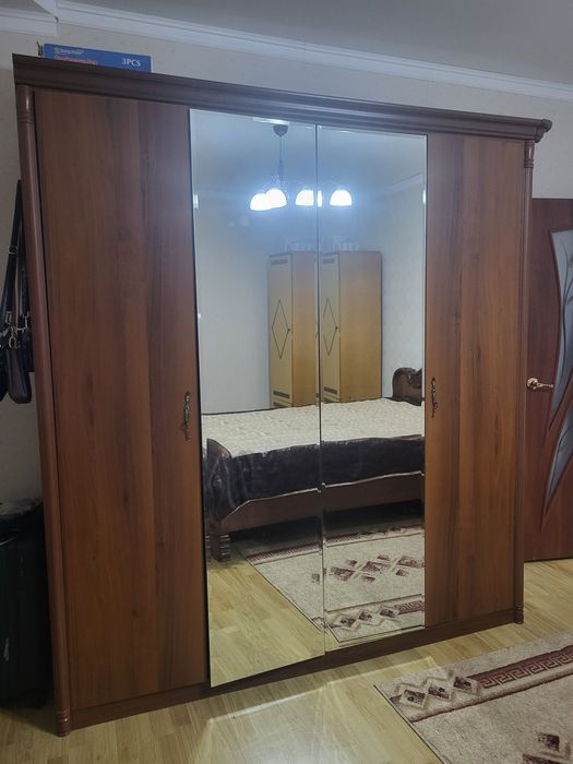 Продам спальный гарнитур
