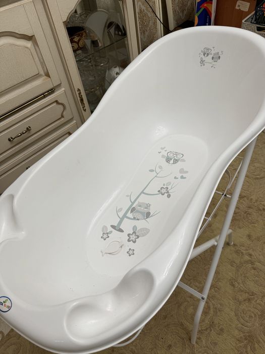 Детская ванна с подставкой