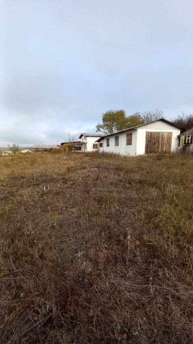 Продава се Промишлена сграда в Провадия - 4000 кв.м за 27 €/кв.м - Снимка #1