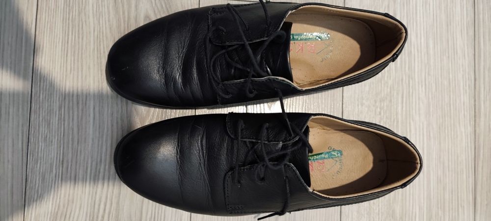 2 perechi de Pantofi piele de gala