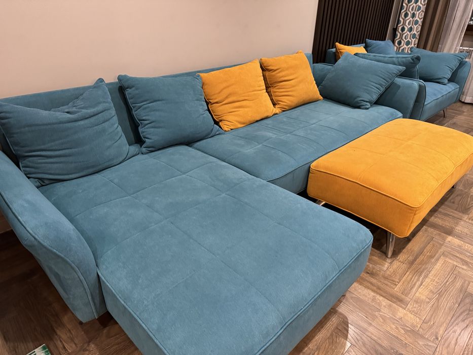 Диван большой для дома