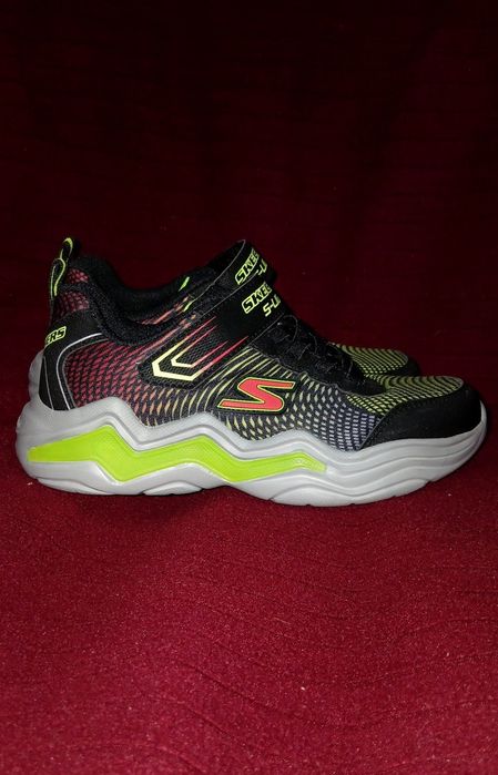 Из США, детские кроссовки от бренда "Skechers Erupters VI" (Оригинал)