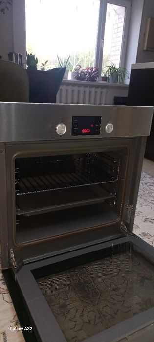 Продам Духовую печь от Bosch