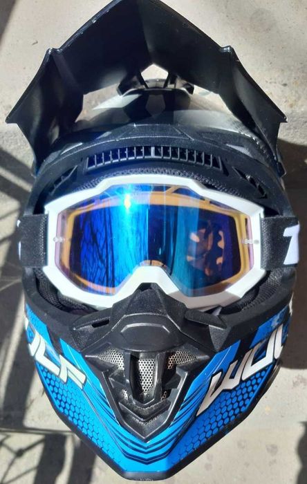 Мотокрос Каска WULF L размер.