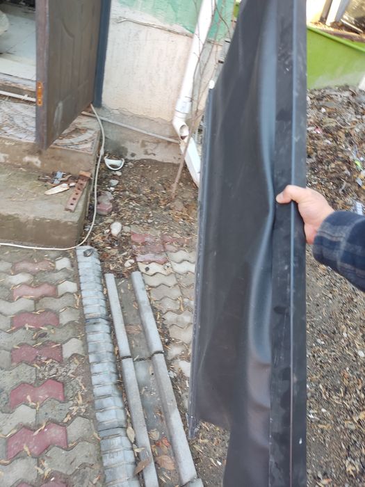 Шторка на задней багажа