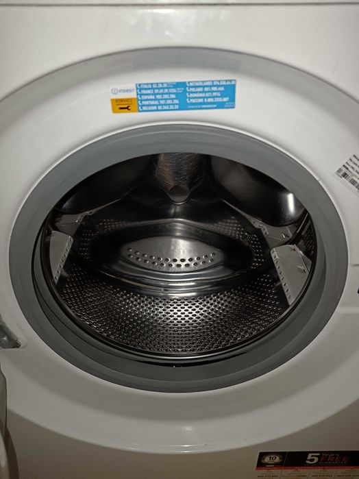 Продавам,Пералня Indesit Slim