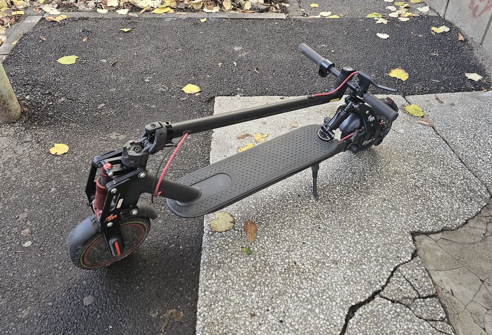 Xiaomi Pro 2 cu suspensii