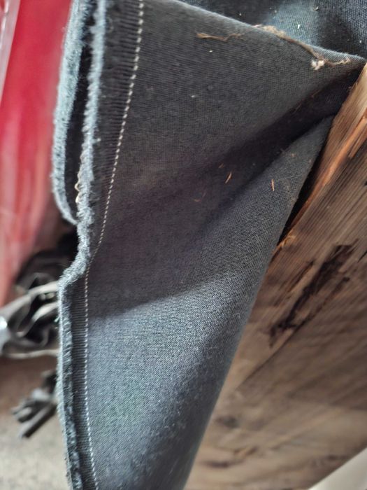 Продавам вълнен плат,швейцарско производство