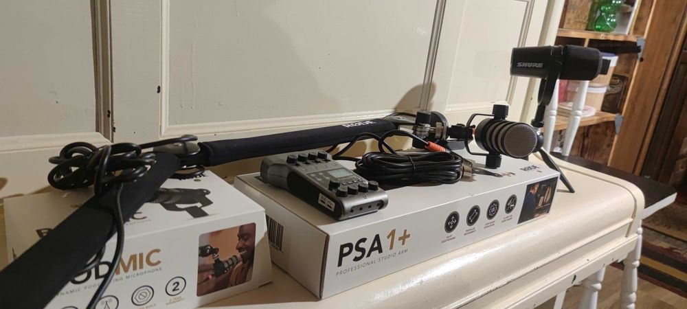 Професионален подкаст комплект (Shure MV7, Rode PodMic, Zoom P4)