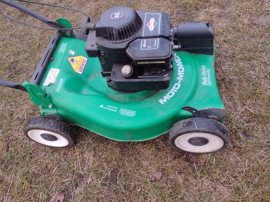 Masina der tuns  cu tractiune briggs&stratton - roti pline