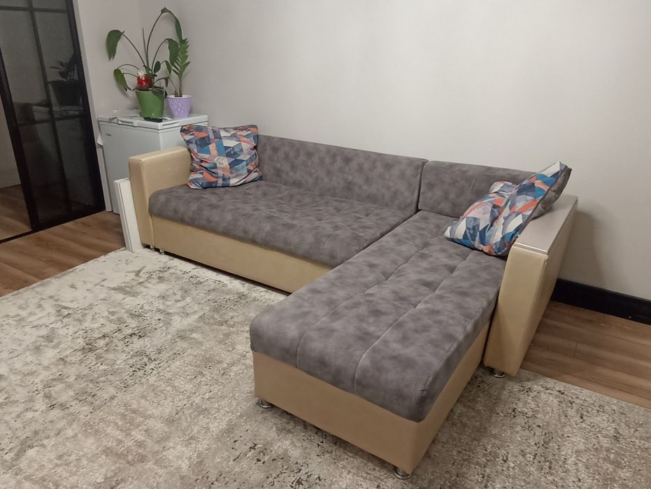 Продам диван в хорошем состоянии