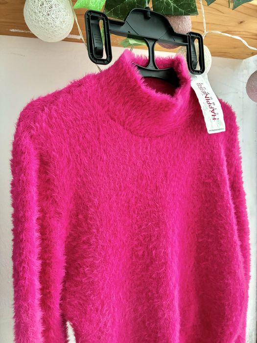 Pulover pufos culoare fucsia vibranta