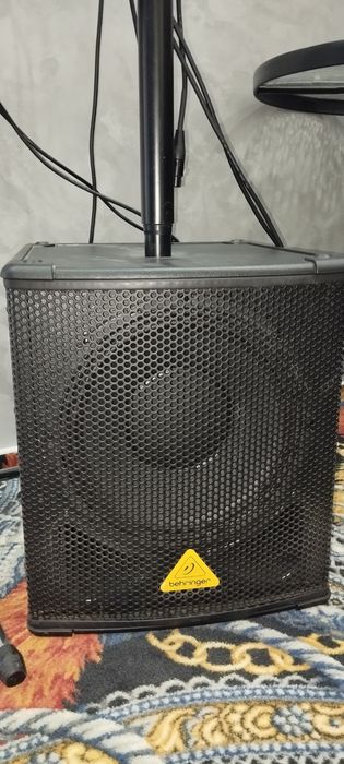 Subwoofer Behringer Series 12"