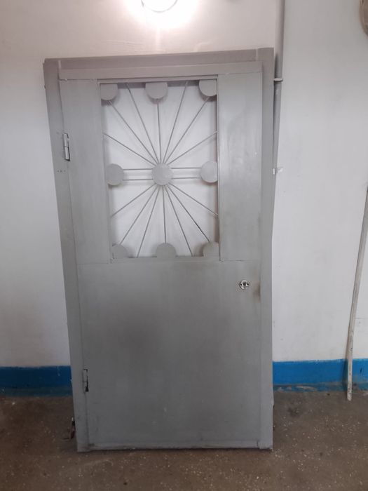 Дверь железная входная