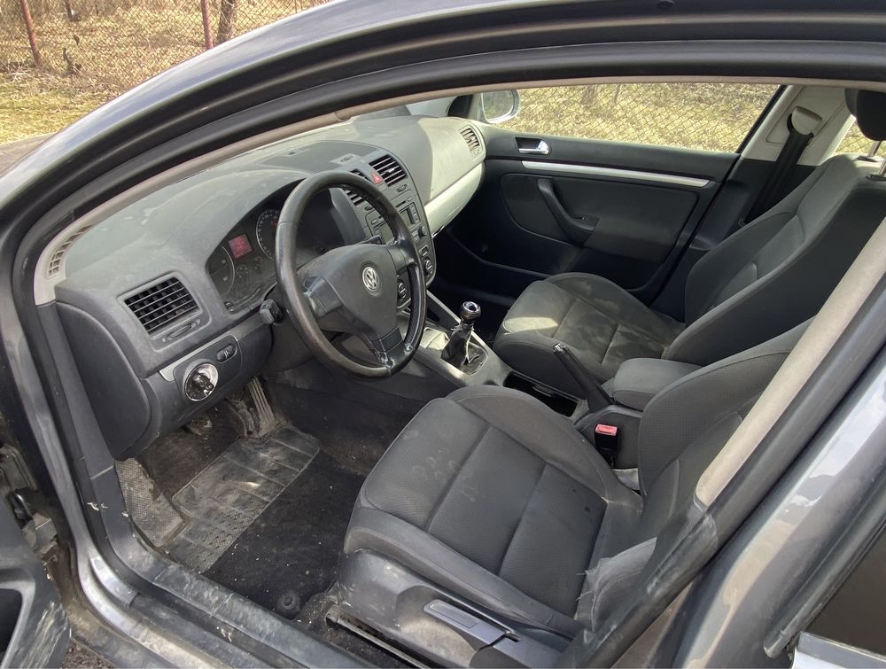 VW Golf 5 1.9tdi, голф 5 6 скорости на ЧАСТИ гр. Перник Промишлена зона ...