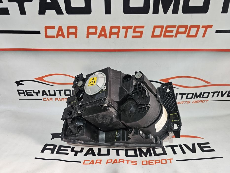 Far stanga xenon Land Rover Discovery dupa 2005 cod 5H22-13W030-KA