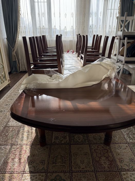 Срочно продам стол