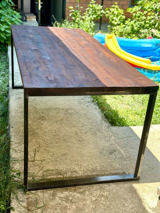 Стол в стиле лофт