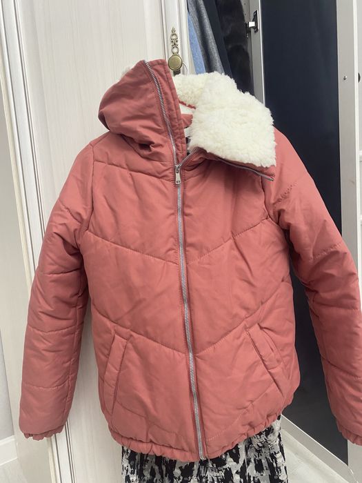 Куртка новая размер С