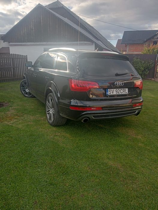 Vând Audi Q7 an 2013