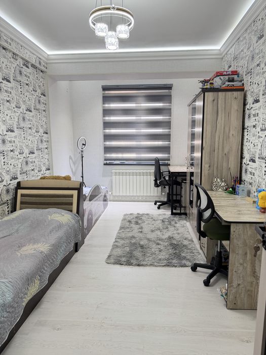 Продается трехкомнатная квартира  в новостройке, дом кирпичный.